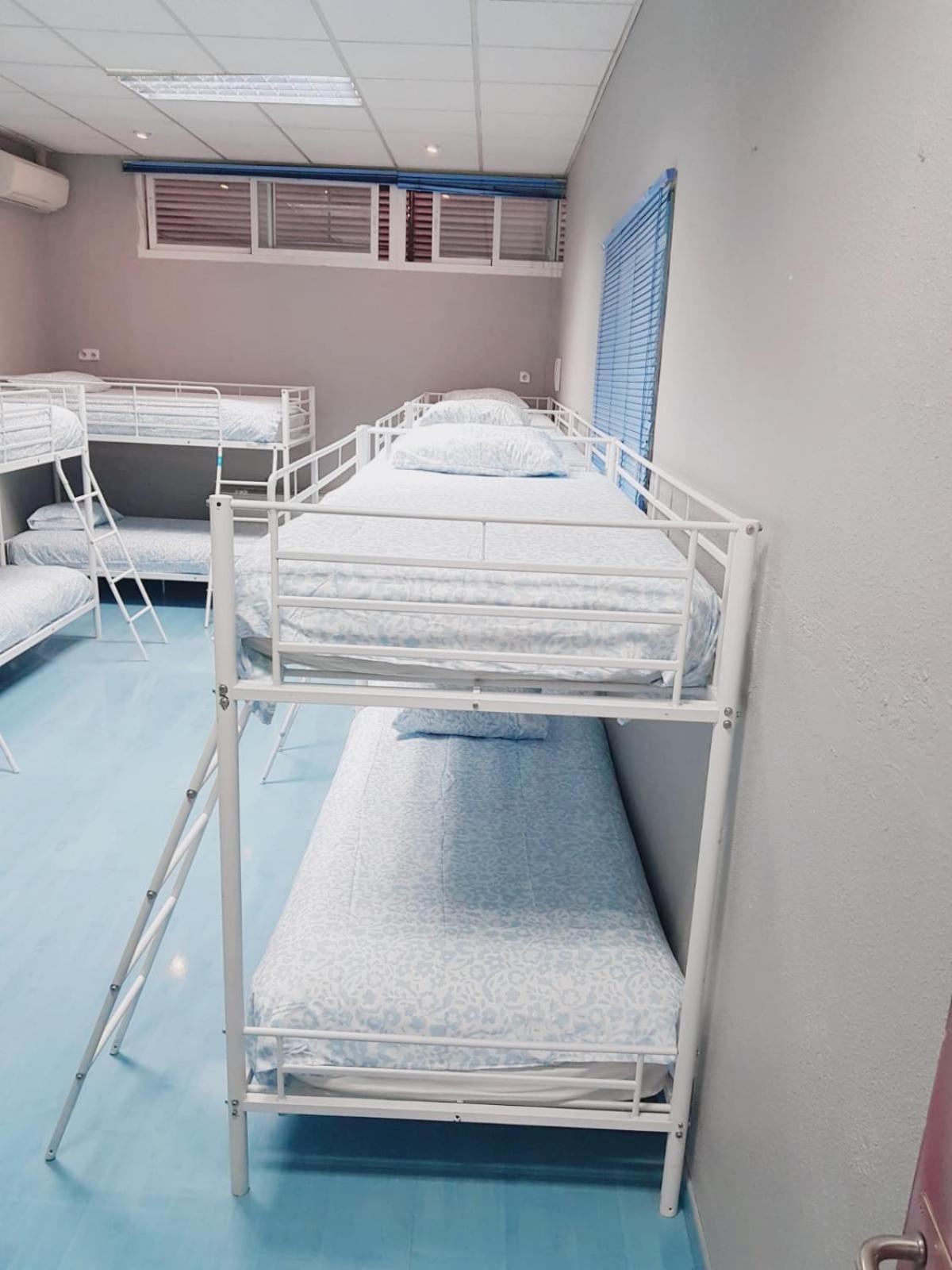 Hostel Las Rosas マドリード エクステリア 写真